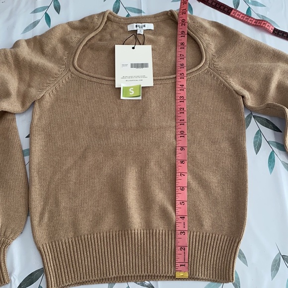 Harlow Sweater
Billie the Label - Picture 12 of 14